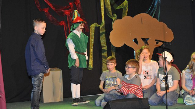 Schooltoneel (vrijdag  1 april 2016)